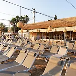 מלון Babana 2*