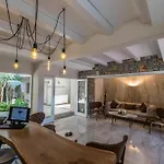巴巴纳酒店 2*