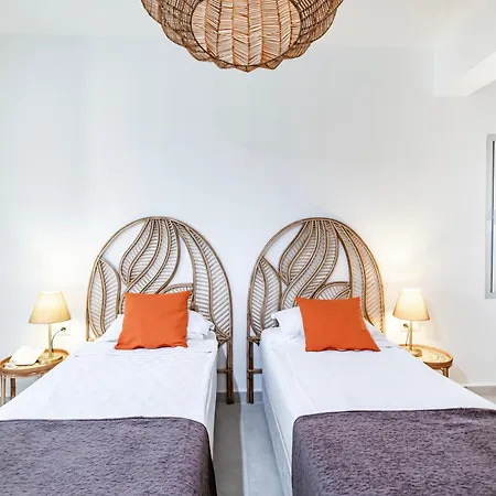 Babana Hotel 2*
